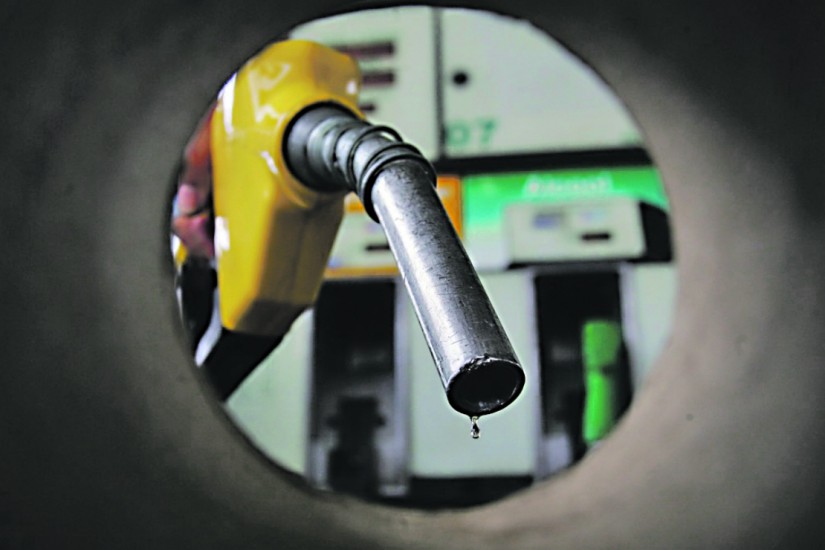 Petrobrás reduz preço da gasolina nas refinarias em 4,1% a partir de sábado