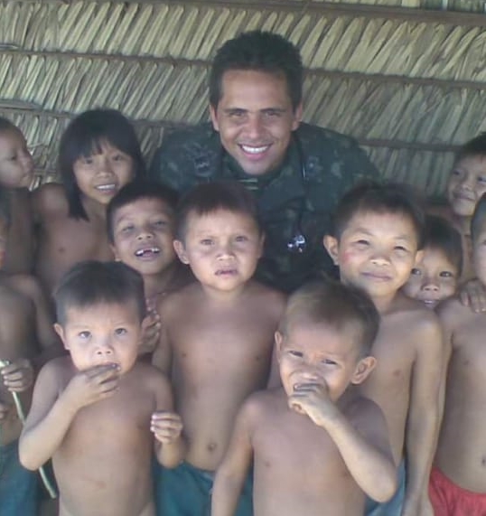 Dr. Ivan já serviu como médico do Exército Brasileiro no Amazonas