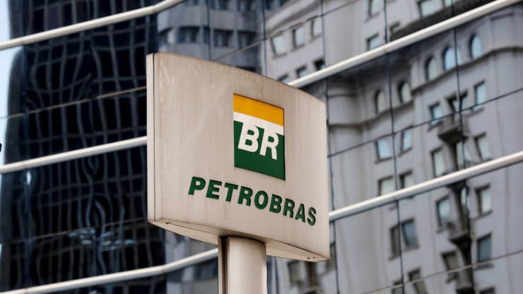 Preço da gasolina nas refinarias da Petrobras sobe 1,02% a partir desta quinta-feira