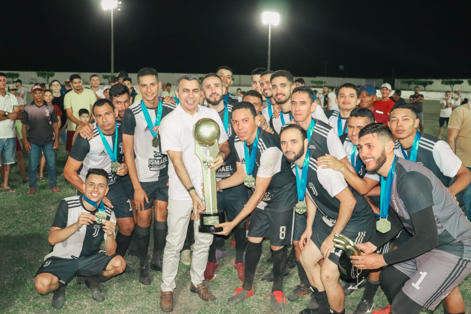 Ibicuitinga comemora o sucesso da 1ª Divisão do Campeonato de Futebol
