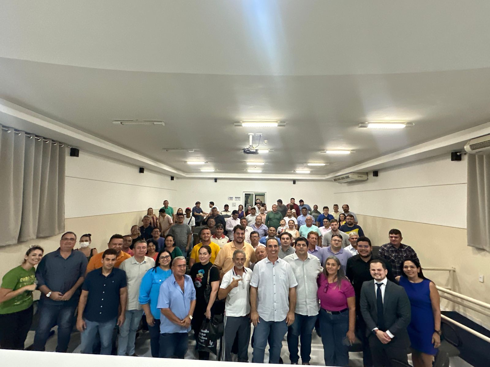 Ricardo Silveira reúne pré-candidatos e articula apoio à continuidade da sua gestão